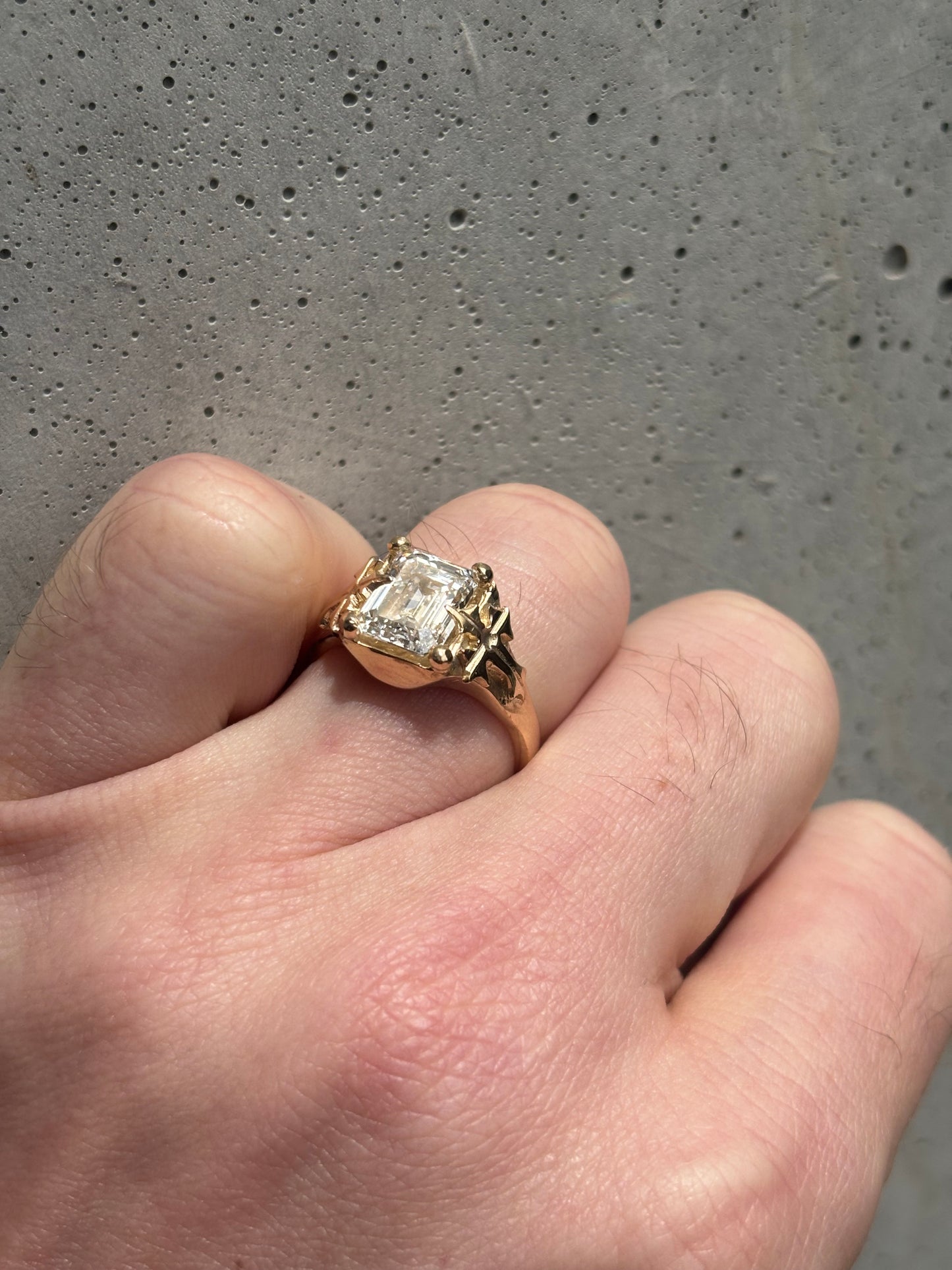 Hallowed Ring - Gold