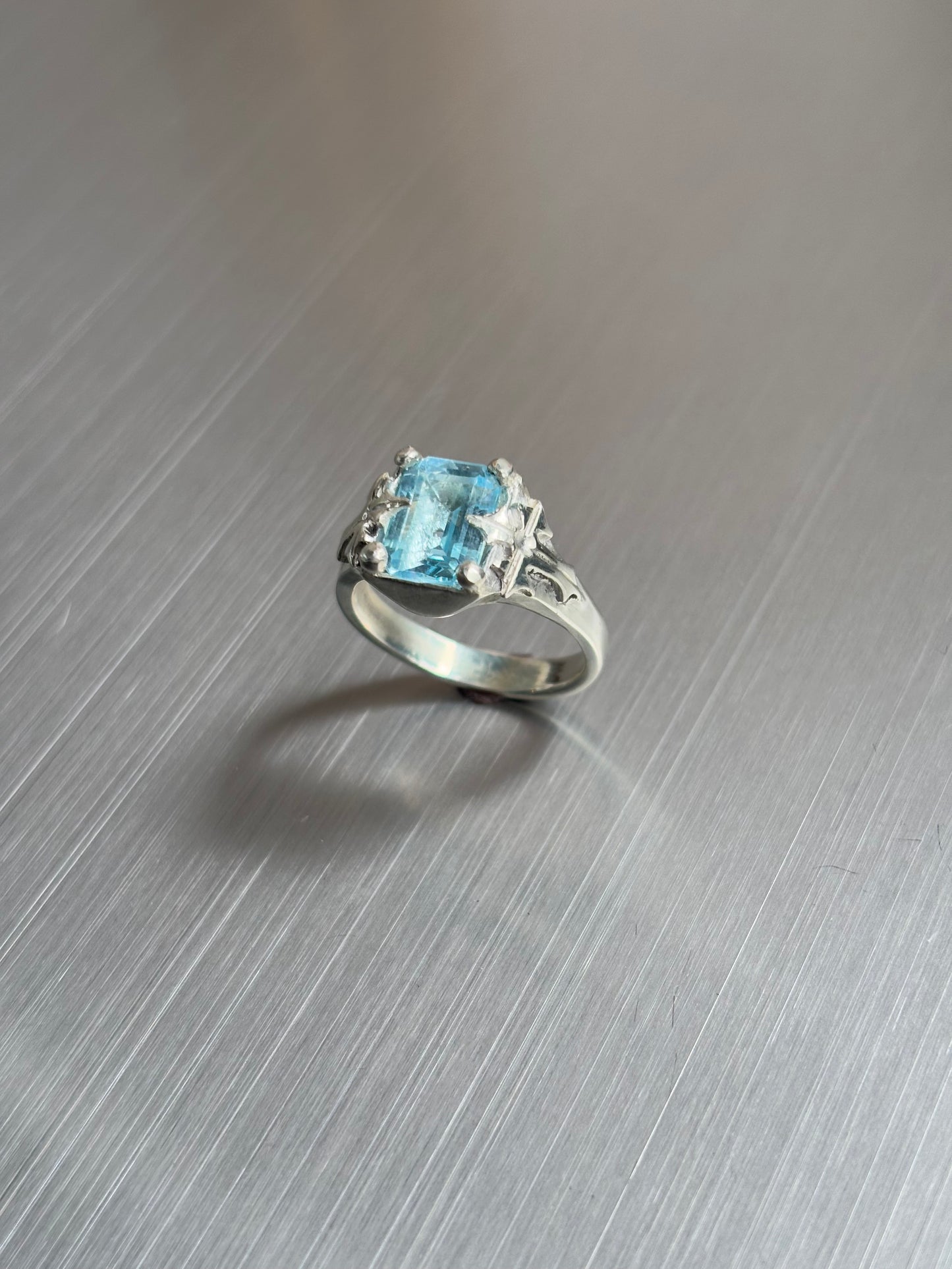 Hallowed Ring - Silver