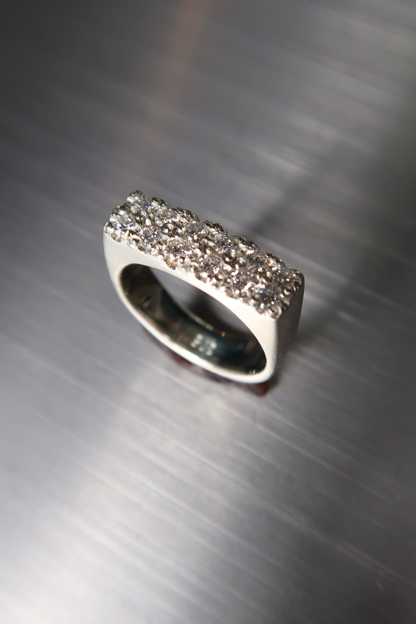 Elvis Ring